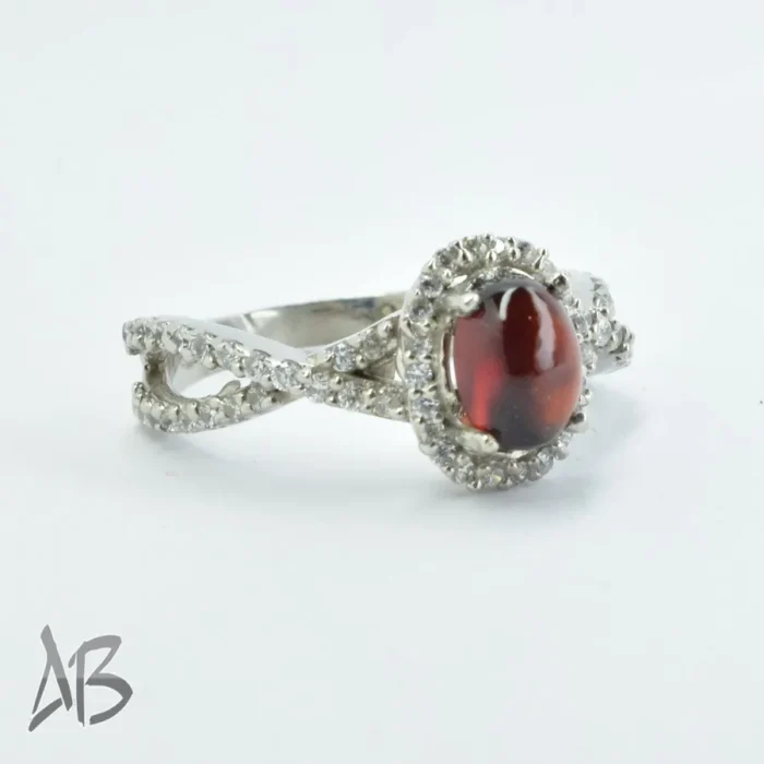 انگشتر نقره زنانه عیار 925 با نگین گارنت و رکاب پر نگین زیبا کد 305 آقابزرگ - Image 7