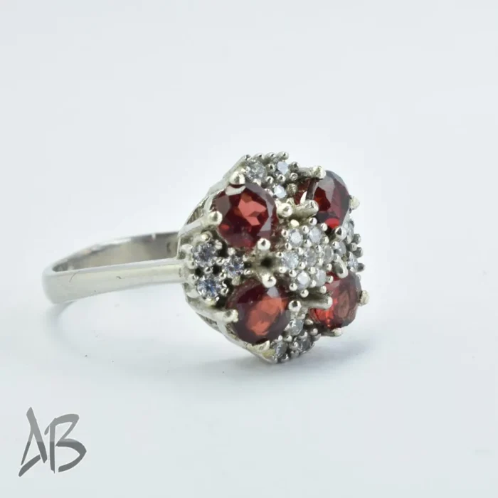 انگشتر نقره زنانه عیار 925 با چهار نگین گارنت بسیار شکیل و زیبا کد 698 - Image 7
