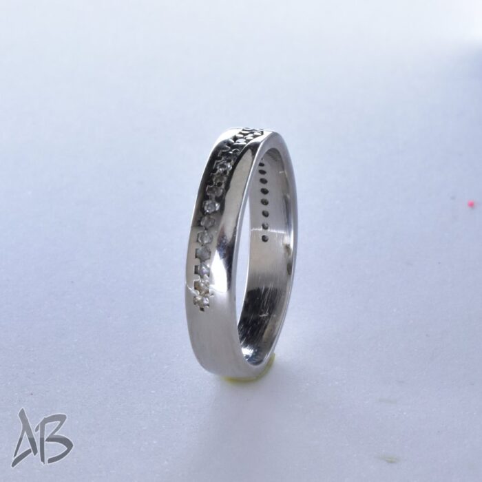 حلقه نقره جدید، طراحی مدرن با ردیفی از نگین‌های سنتتیک بسیار جذاب کد Set2 تک آقابزرگ - Image 9