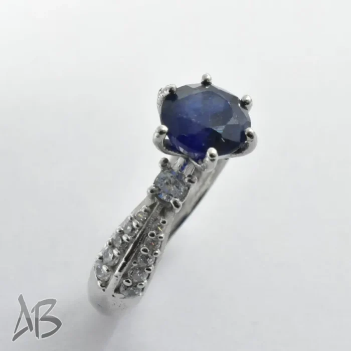 318 (4 انگشتر نقره زنانه اصل یاقوت کبود پررنگ برلیان کات آقابزرگ کد 318 - Image 7