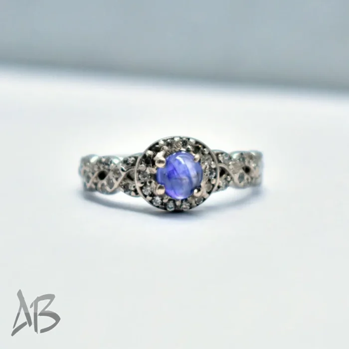 انگشتر نقره زنانه اصل یاقوت کبود خوشرنگ دامله با آبکاری ضد حساسیت آقابزرگ کد 322 - Image 7