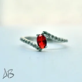 انگشتر نقره زنانه با نگین بسیار زیبا