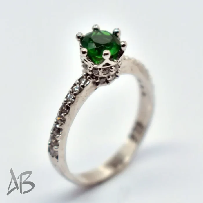 انگشتر نقره زنانه استرلینگ 925 آبکاری رودیوم نگین سنتتیک رکاب طرح تاج کد 330 - Image 5