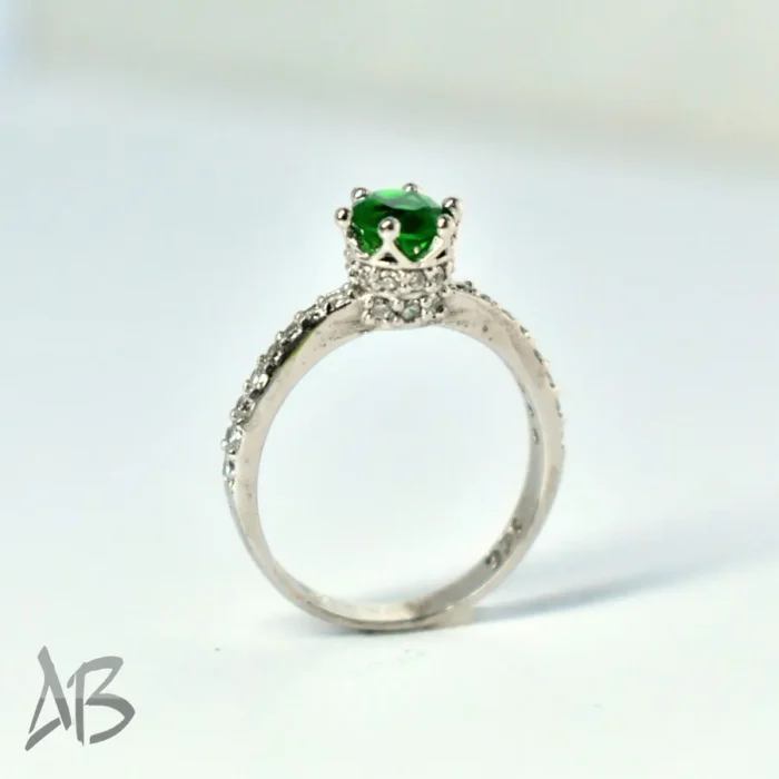 انگشتر نقره زنانه استرلینگ 925 آبکاری رودیوم نگین سنتتیک رکاب طرح تاج کد 330 - Image 6