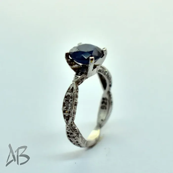 انگشتر نقره زنانه اصل یاقوت کبود برلیان کات با رکاب بسیار جذاب آقابزرگ کد 334 - Image 5