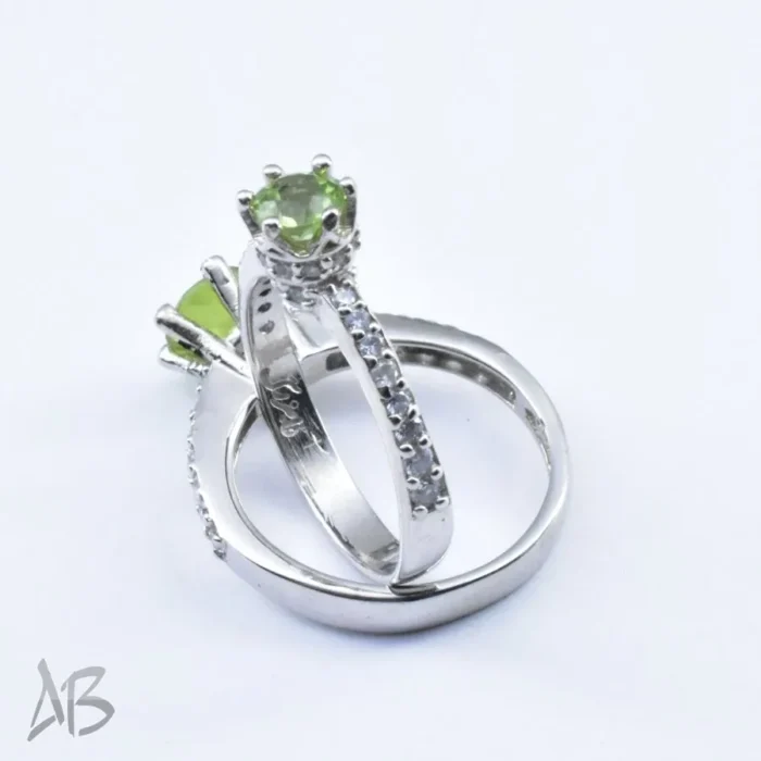 انگشتر نقره زنانه با نگین زبرجد معدنی، رکاب ظریف طرح تاج بسیار زیبا، آقابزرگ کد 348 - Image 4