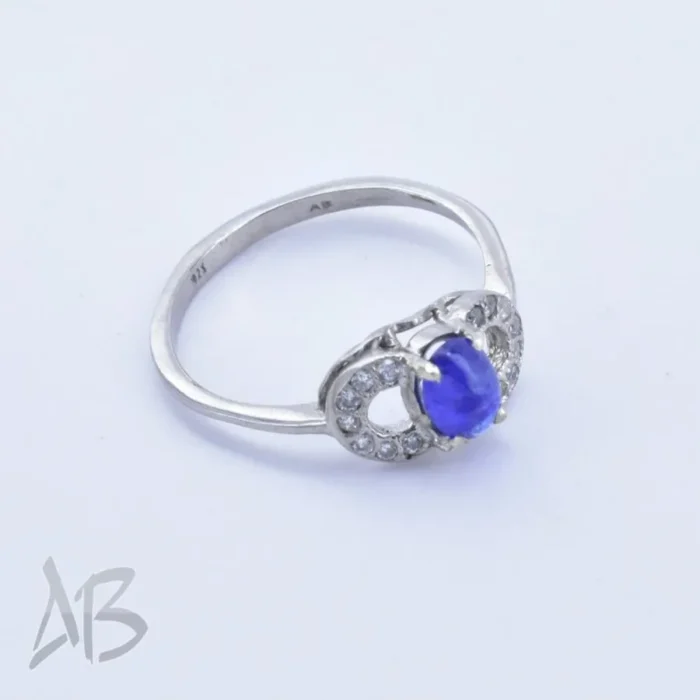 انگشتر نقره زنانه اصل یاقوت کبود دامله خوشرنگ با رکاب سبک و ظریف کد 357 - Image 4