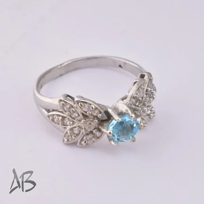 انگشتر نقره زنانه توپاز شفاف و رکاب طرح گلبرگ پرفروش آقابزرگ کد 376 - Image 5