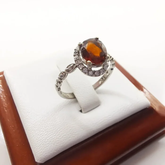 انگشتر نقره زنانه نگین گارنت اصل و معدنی رکاب گندمی نگین‌دار بسیار ظریف آقابزرگ کد 380 - Image 5