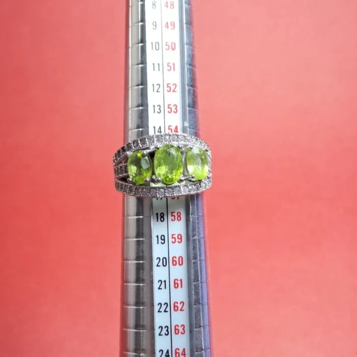 انگشتر نقره زنانه زبرجد سه نگین معدنی اصل با پوشش رودیوم آقابزرگ کد 386 - Image 5