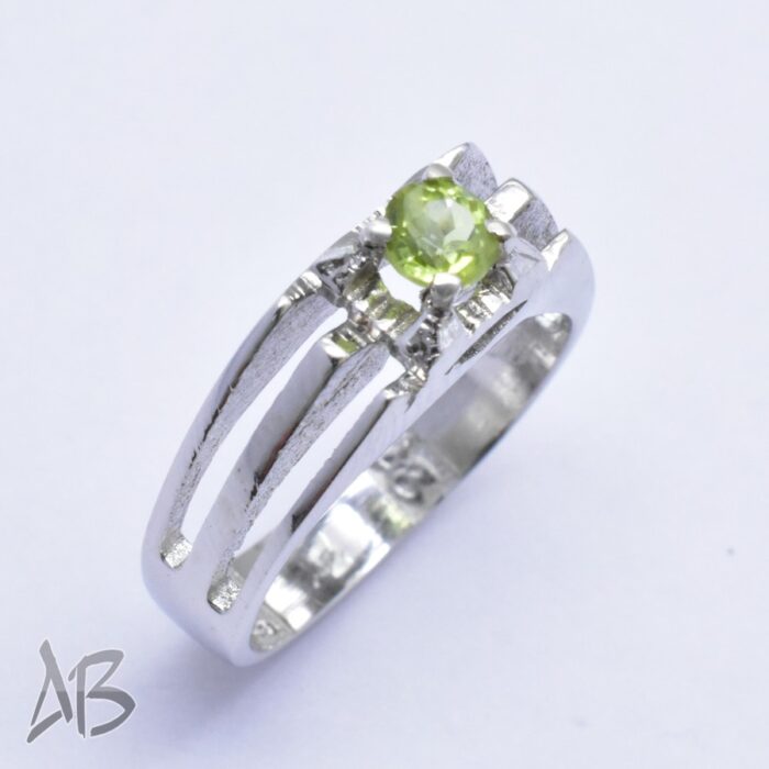 انگشتر مردانه نقره با طراحی جدید و جذاب و نگین زبرجد آقابزرگ کد M218 - Image 4