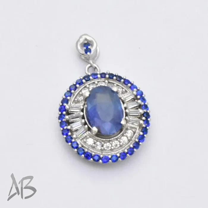 گردنبند نقره (مدالی) اصل یاقوت کبود با تزئین نگین‌های اتمی رنگی بسیار شیک آقابزرگ کد Med109 - Image 7