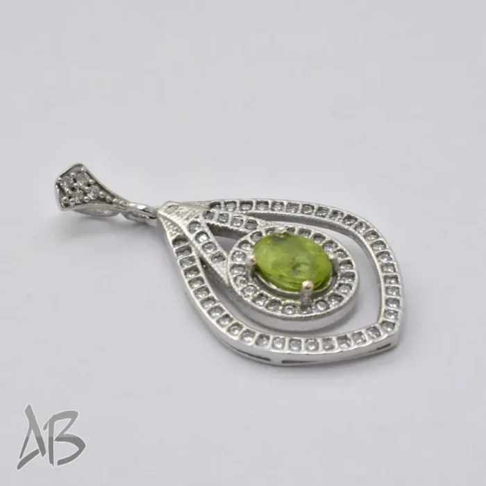 گردنبند نقره (مدالی) نگین زبرجد اصل آبکاری رودیوم آقابزرگ کد Med111 - Image 4