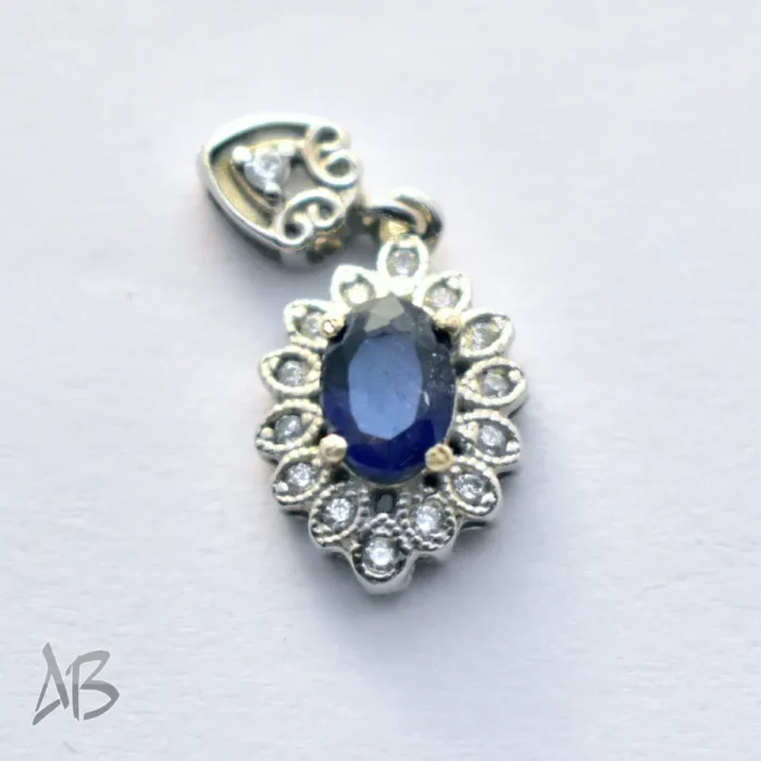 گردنبند نقره (مدالی) اصل یاقوت کبود سبک و ظریف آقابزرگ کد Med116 - Image 4