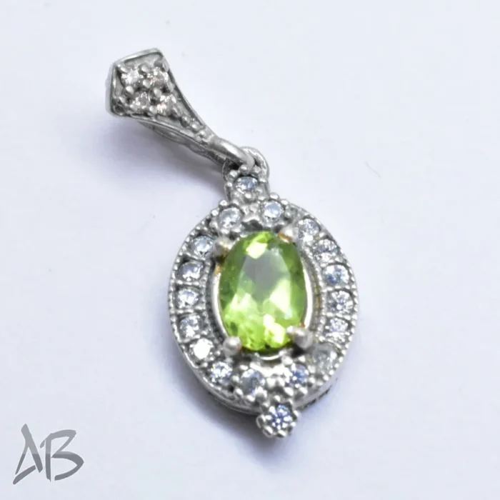 گردنبند نقره زبرجد اصل سبز رنگ آبکاری طلا سفید آقابزرگ Med128 - Image 6