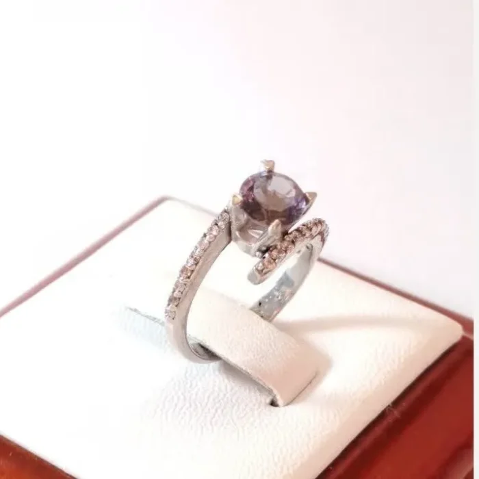 انگشتر نقره زنانه نگین بنفش درخشان برلیان کات مناسب انگشت ظریف کد 389 - Image 6