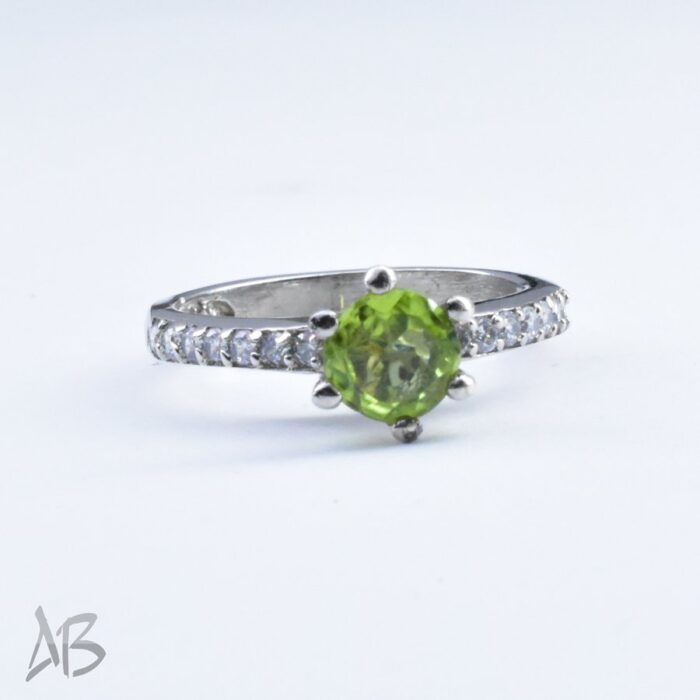 انگشتر نقره زنانه با نگین زبرجد اصل و آبکاری رودیوم آقابزرگ کد 393 - Image 5