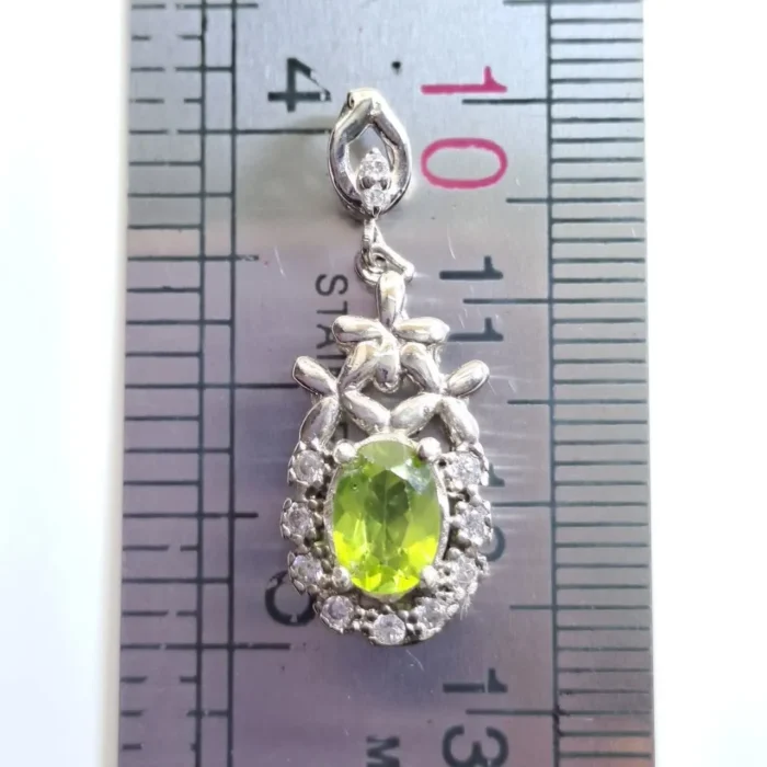 مدالی یا گردنبند زبرجد اصل سبک و ظریف آقایزرگ کد Med135 - Image 4