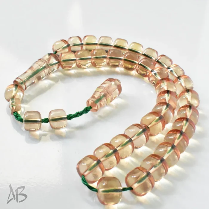 تسبیح سندلوس بودار 33 دانه اصل کد 1299 قپاندار استوانه‌ای لبه گرد عسلی روشن آقابزرگ - Image 5