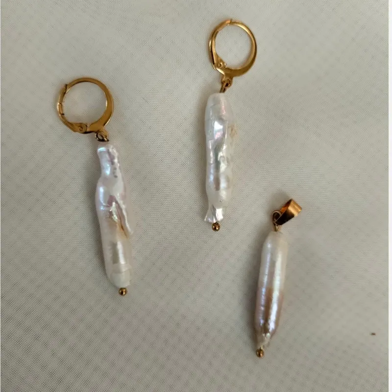 mv21 (1) مروارید پرورشی باروک (مدال و گوشواره) کد mv21 - Image 1