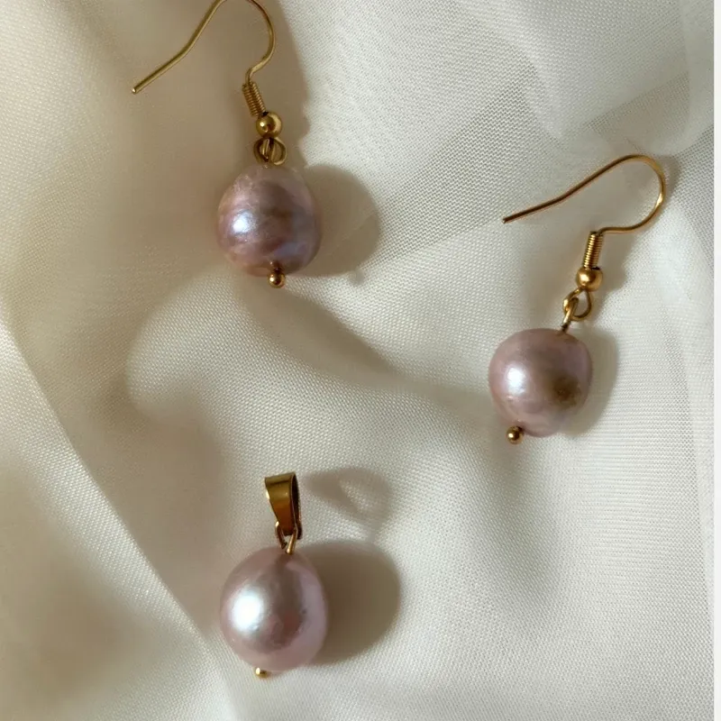 mv22 (6) مروارید پرورشی باروک (مدال، گوشواره)